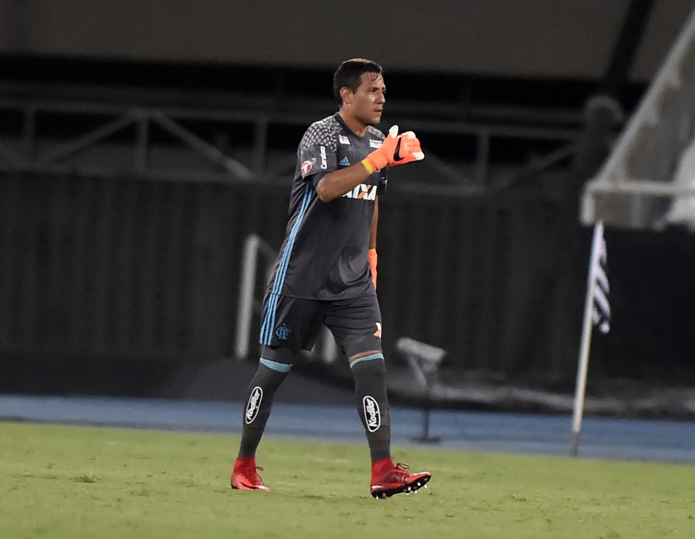 Recuperado de lesão, Diego Alves voltou ao gol do Flamengo há uma semana (Foto: André Durão / GloboEsporte.com)