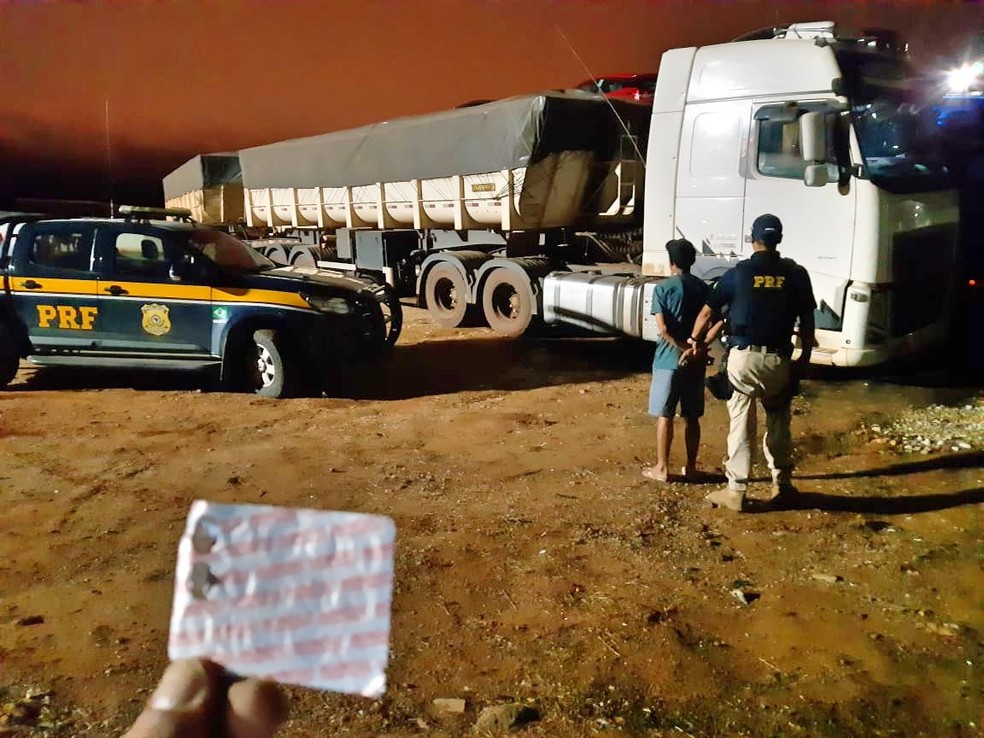 PRF flagra motorista com rebite na terça-feira em Salgueiro  — Foto: Divulgação/ PRF