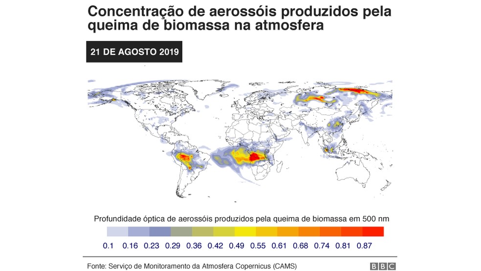 Concentração de aerossóis produzidos pela queima de biomassa na atmosfera em 21 de agosto — Foto: BBC
