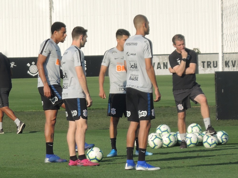 Corinthians x Atlético-MG: Fábio Carille deve promover no máximo três mudanças para domingo