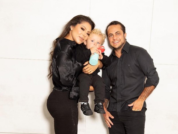 Andressa Miranda se irrita com foto do filho em perfis de fofoca: Chato
