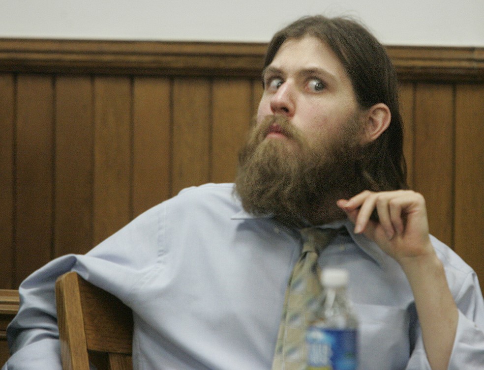 Imagem de março de 2008 mostra William Morva durante audiência em tribunal de Abingdon, na Virgínia (Foto: Matt Gentry/The Roanoke Times via AP, Pool, File)