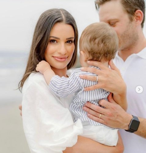A atriz Lea Michele com o marido e o filho (Foto: Instagram)