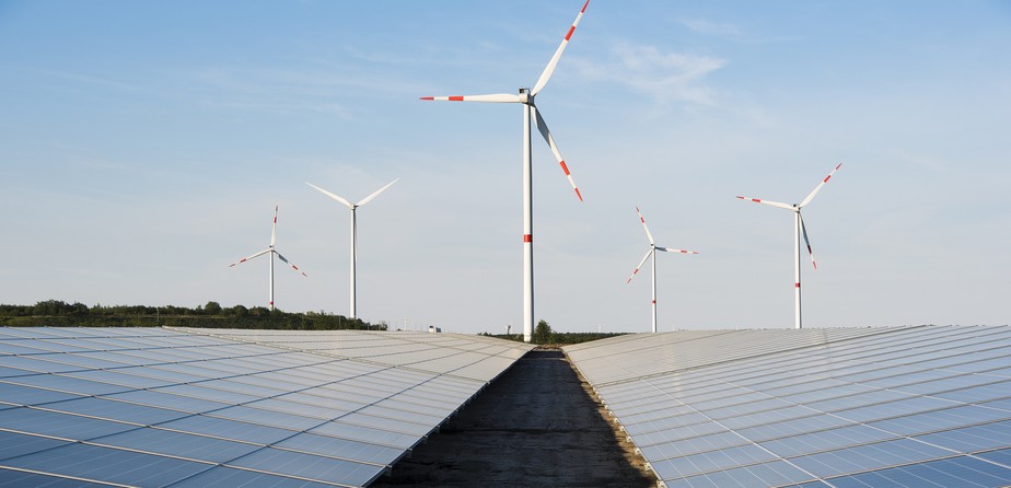 A geração de energia solar e eólica nos meses de maio e junho alcançaram um duplo recorde de produção no Nordeste do país.