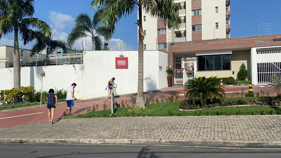 Moradores de prédio sentiram tremores em Manaus — Foto: Patrick Marques/G1