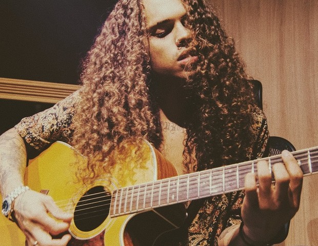 Antes da fama, Vitão foi professor de violão (Foto: Reprodução/Instagram)