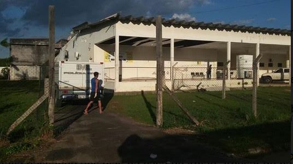 Morador de rua é morto a facadas e pauladas no Centro de Cruzeiro do Sul  — Foto: Adelcimar Carvalho/G1