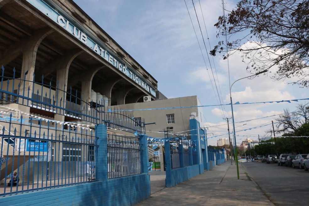 Fachada do Estádio Monumental José Fierro, casa do Tucumán  — Foto: Eduardo Moura