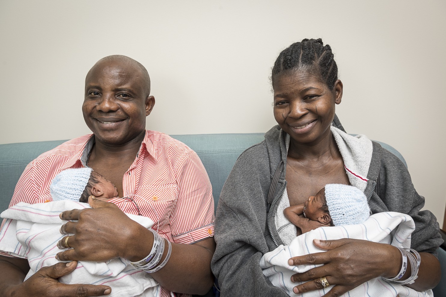 O casal Adebore (pai) e Ajibola (mãe) Taiwon (Foto: Allen Jones/Cortesia do hospital VCU Medical Center)