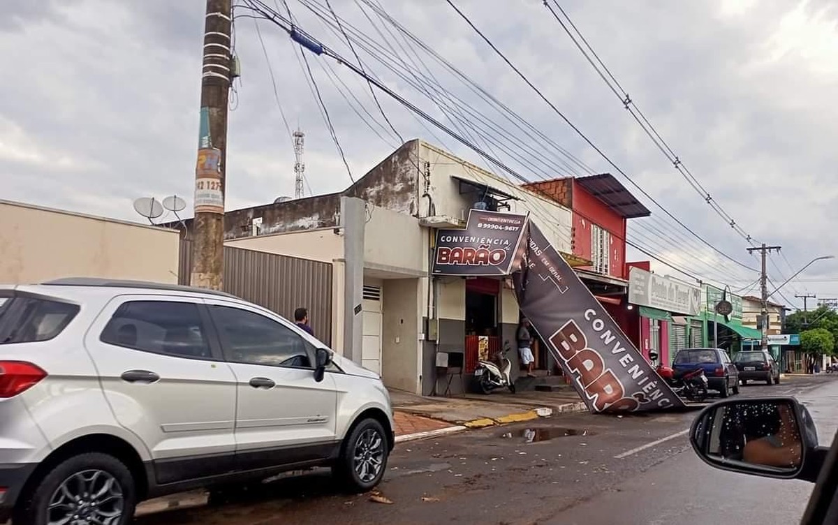 Governo De Ms Decreta Emergência Em Miranda Após Temporal Com Granizo Destelhar Casas E Deixar 