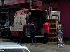 Vídeo flagra ambulância do Samu transportando móveis em Goiás