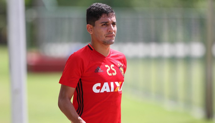 Neto Moura (Foto: Aldo Carneiro (Pernambuco/Press))