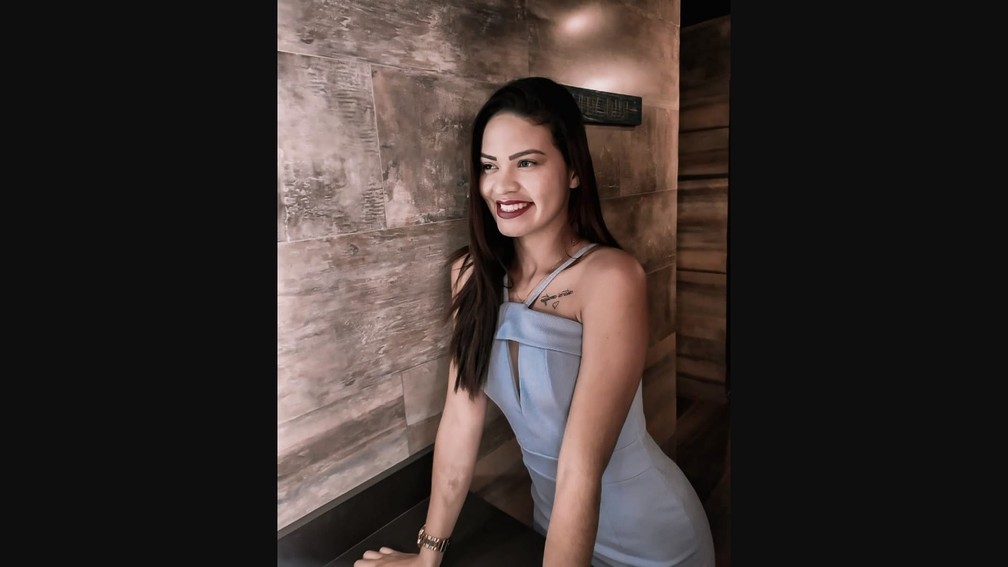Jovem Vanessa Gabriel é transferida para UTI de Porto Velho após acidente com moto aquática — Foto: Facebook/Reprodução