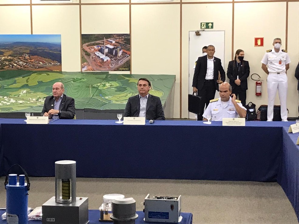 Bolsonaro participa de reunião no Centro Tecnológico da Marinha, Aramar, em Iperó (SP), nesta quarta-feira (21) — Foto: Carlos Dias/G1