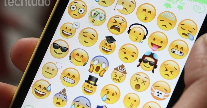 Como Baixar Novos Emojis Para Whatsapp E Telegram No Iphone Dicas E Tutoriais Techtudo O emoticons para whatsapp é um aplicativo prático para quem gosta de incrementar as conversas com imagens divertidas. como baixar novos emojis para whatsapp