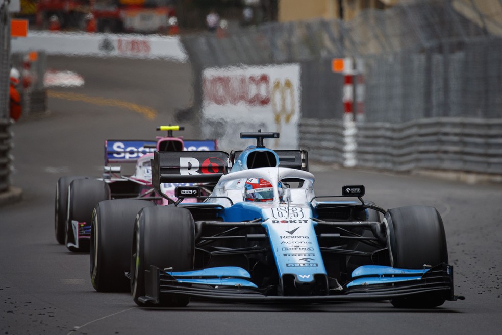 Williams Ã  frente de outro carro: imagem rara em 2019 â€” Foto: EFE