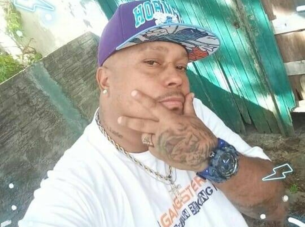João Alberto Silveira Freitas, de 40 anos, foi espancado e morto por dois homens brancos em Porto Alegre. — Foto: Reprodução/Redes sociais