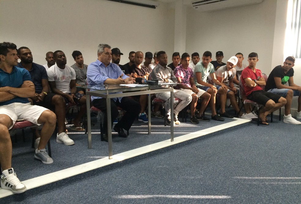 Greve foi anunciada na última segunda-feira, em acordo com sindicato (Foto: Hugo Monte/GloboEsporte.com)