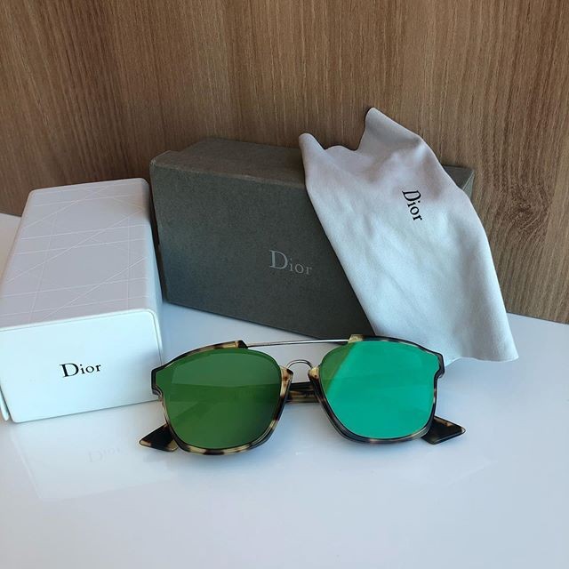 Óculos de sol Dior  (Foto: Instagram)