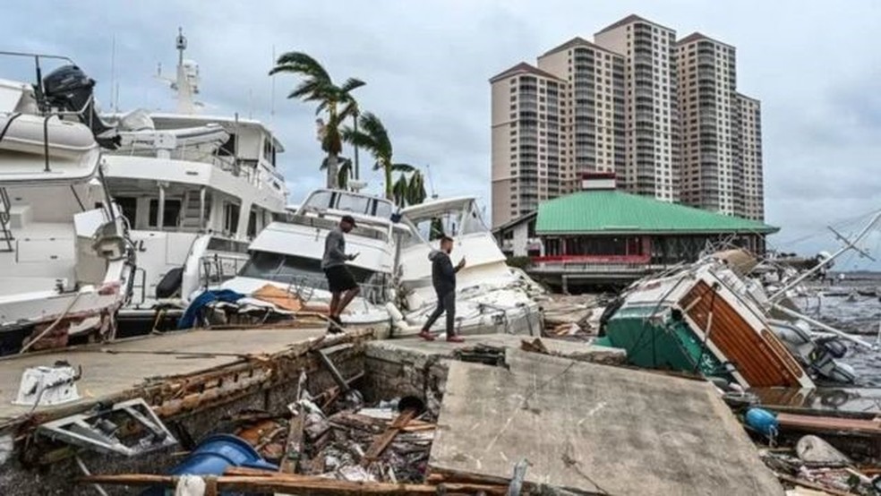 'Rua virou piscina': o medo de brasileiros durante a passagem do furacão Ian pela Flórida — Foto: GETTY IMAGES