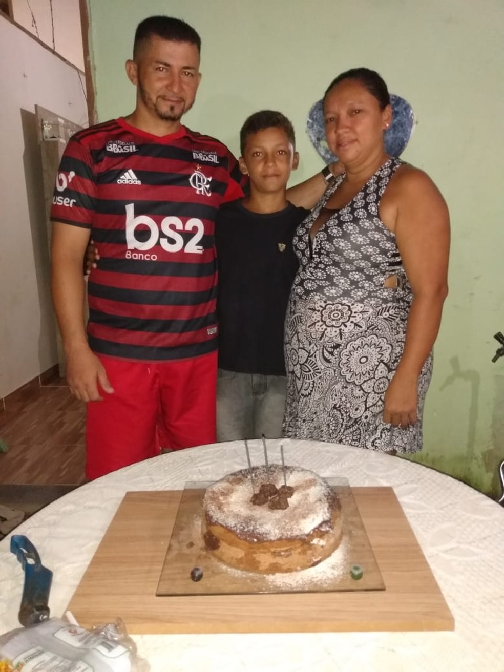 Edneide Eugênia da Silva tem 35 anos, estava grávida de sete meses e apresenta sintomas da Covid-19 — Foto: Arquivo da família