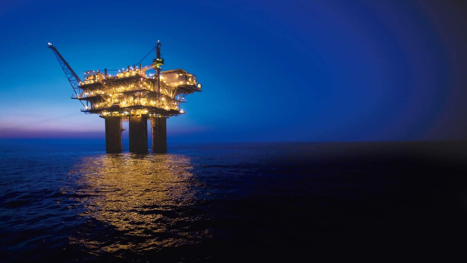 Mudanças geopolíticas levam ANP a revisar cálculo do preço de referência do petróleo 