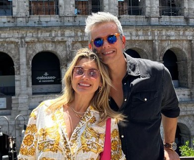 Flávia Alessandra e Otaviano Costa estão em Roma, na Itália (Foto: Instagram)