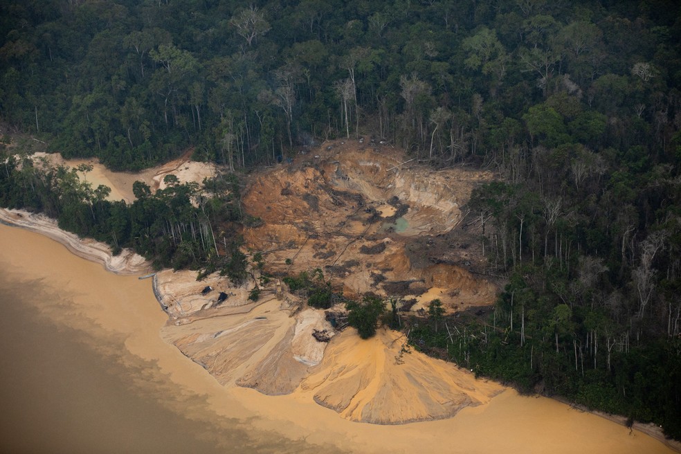 Atividade garimpeira tem provocado a poluição dos rios na Terra Yanomami, conforme a HAY. — Foto: © Bruno Kelly/HAY/Arquivo