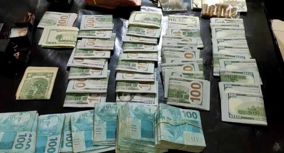 Dinheiro foi apreendido na 'Operação Conexão' em Corumbá  — Foto: Polícia Federal/Divulgação