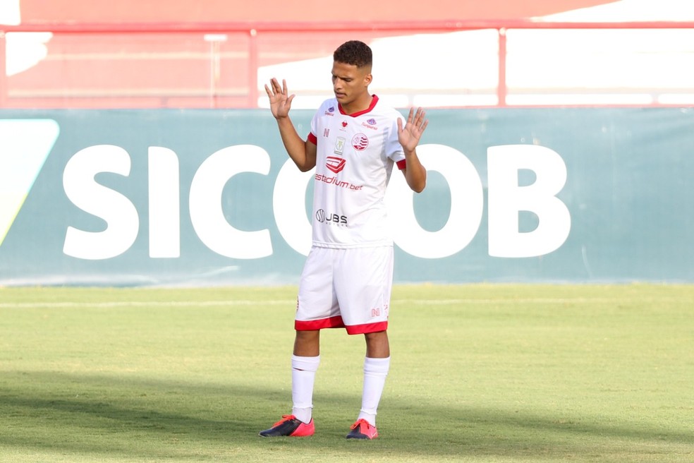 Thiago, atacante do N&aacute;utico &mdash; Foto: Marlon Costa/Pernambuco Press