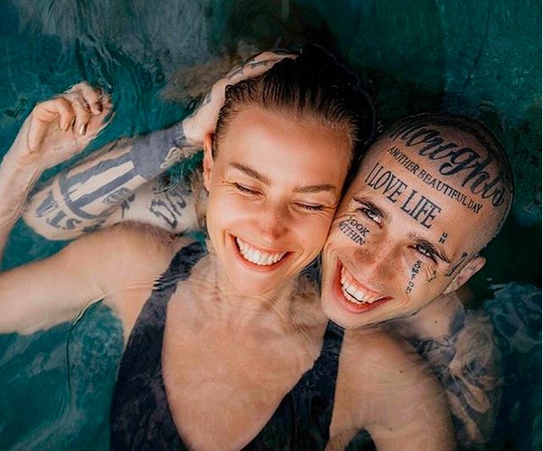 O casal alemão de influencers Catalin Onc e Elena Engelhardt  (Foto: Instagram)