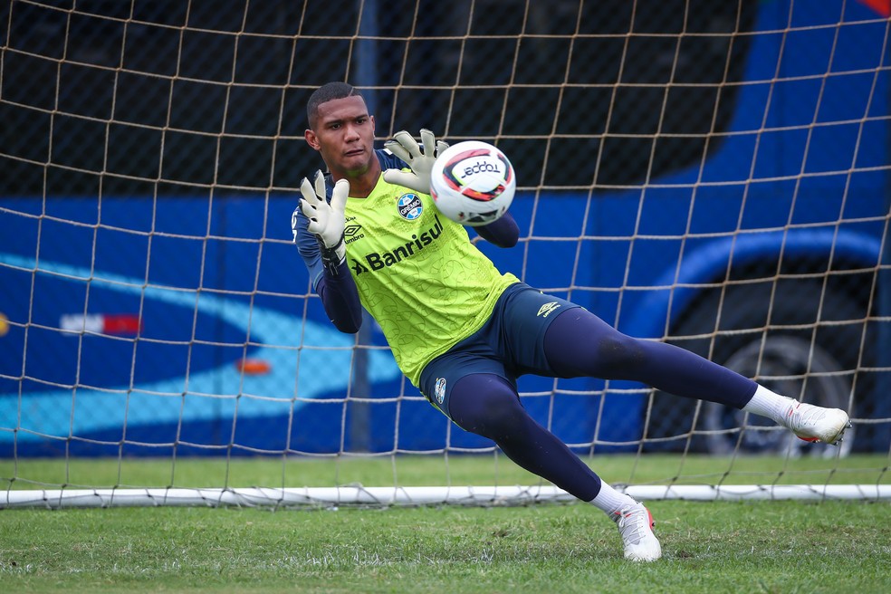 Grêmio respalda e dá chance a terceiro goleiro na última partida da temporada; conheça
