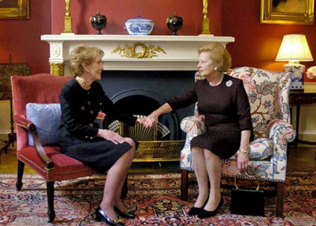 Nancy Reagan e Margaret Thatcher na Blair House — Foto: Divulgação/Blair House