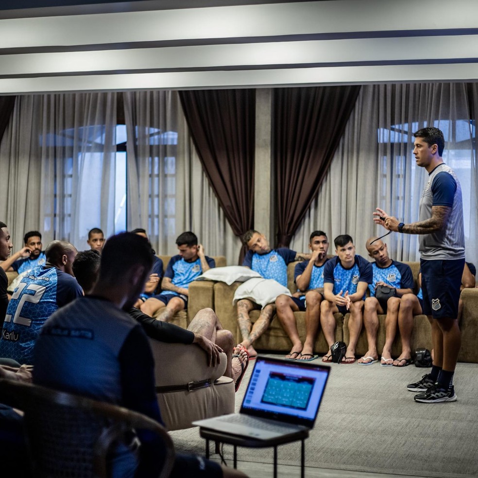 Dez anos após virar profissional, Água Santa desafia o São Paulo e mira chegar à Série B em 2026