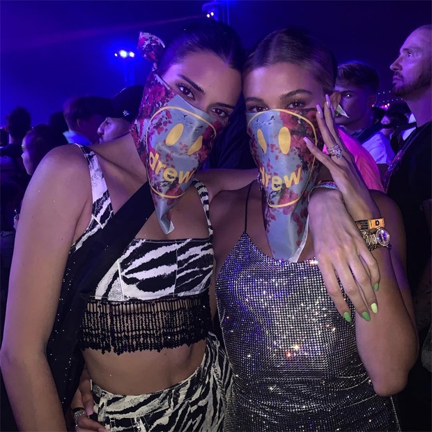 Kendall Jenner e Hailey Baldwin (Foto: Reprodução / Instagram)