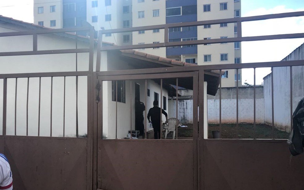 Causas do incêndio que deixou dois mortos ainda não desconhecidas  (Foto: Thiago Vieira/TV Anhanguera)