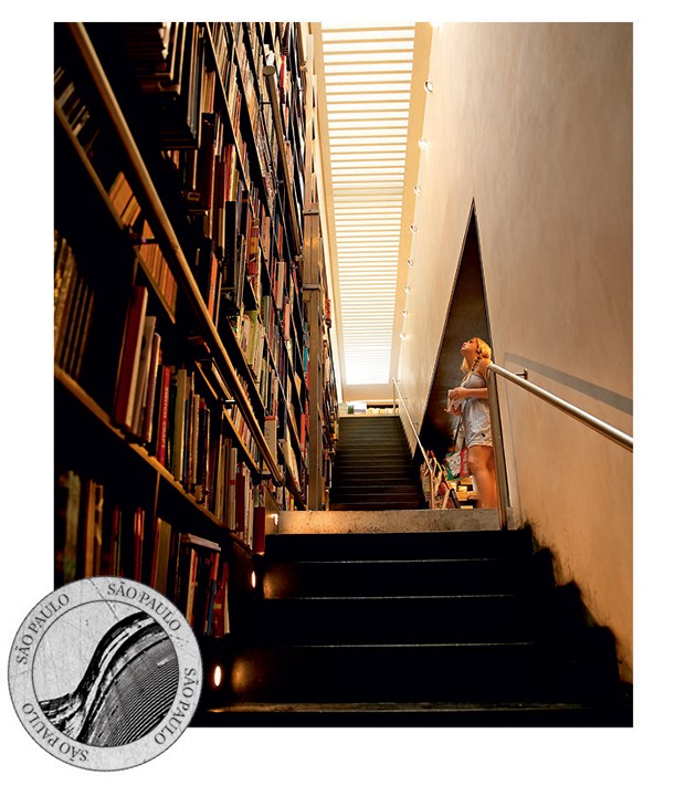 A Livraria da Vila é a favorita do ex-craque, apaixonado por livros de filosofia e história    (Foto: Latinstock)