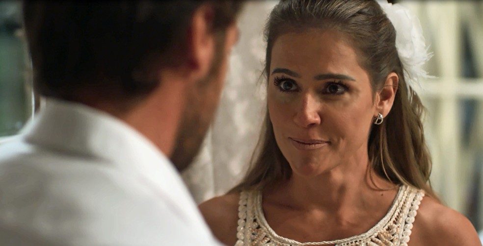 A loira se sente vitoriosa durante a união (Foto: TV Globo)
