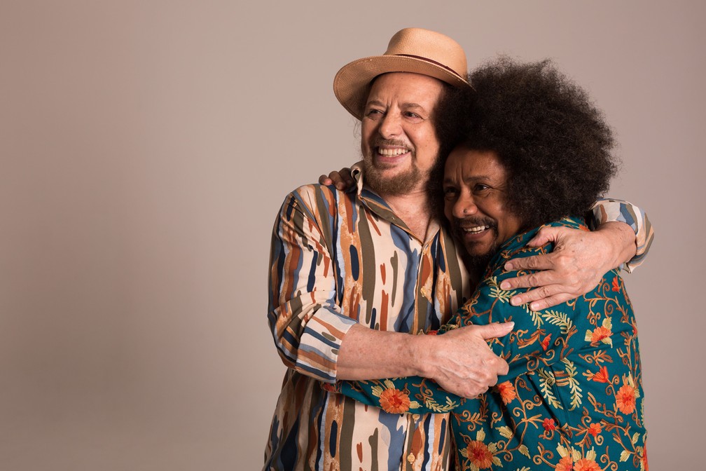 Geraldo Azevedo e Chico César gravam o DVD '“Violivoz”, em Salvador — Foto: Divulgação