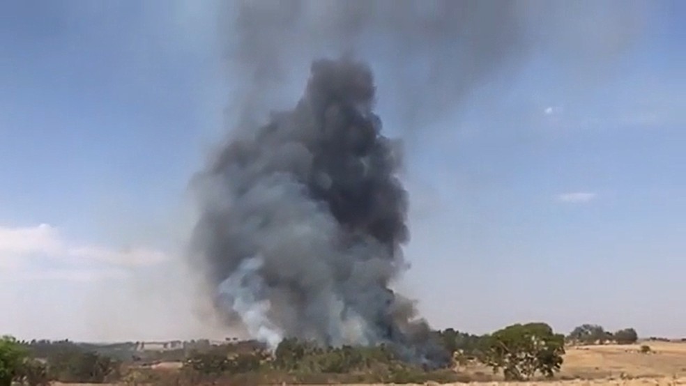 Incêndio em vegetação em Adamantina foi registrado no fim de semana — Foto: Portal Siga Mais/Cedida