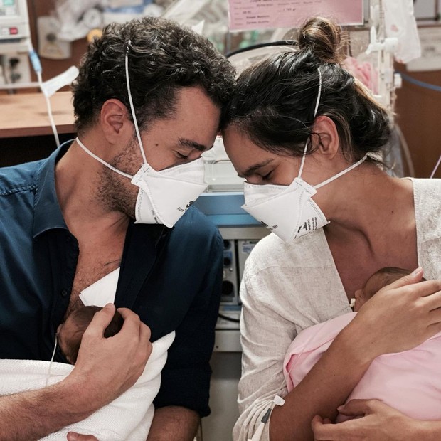 Joaquim Lopes posta no Dia Mundial da Prematuridade e fala de Sophia e Pietra, suas filhas com Marcella Fogaça (Foto: Reprodução/Instagram)
