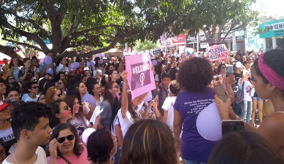 PE - Petrolina: Ato de mulheres contra Bolsonaro neste sÃ¡bado (29) â€” Foto: G1Â 