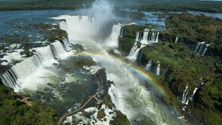 O Parque Nacional do Iguaçu (PR) compreende o maior conjunto de quedas d’água do mundo — Foto: Divulgação / Ministério do Turismo