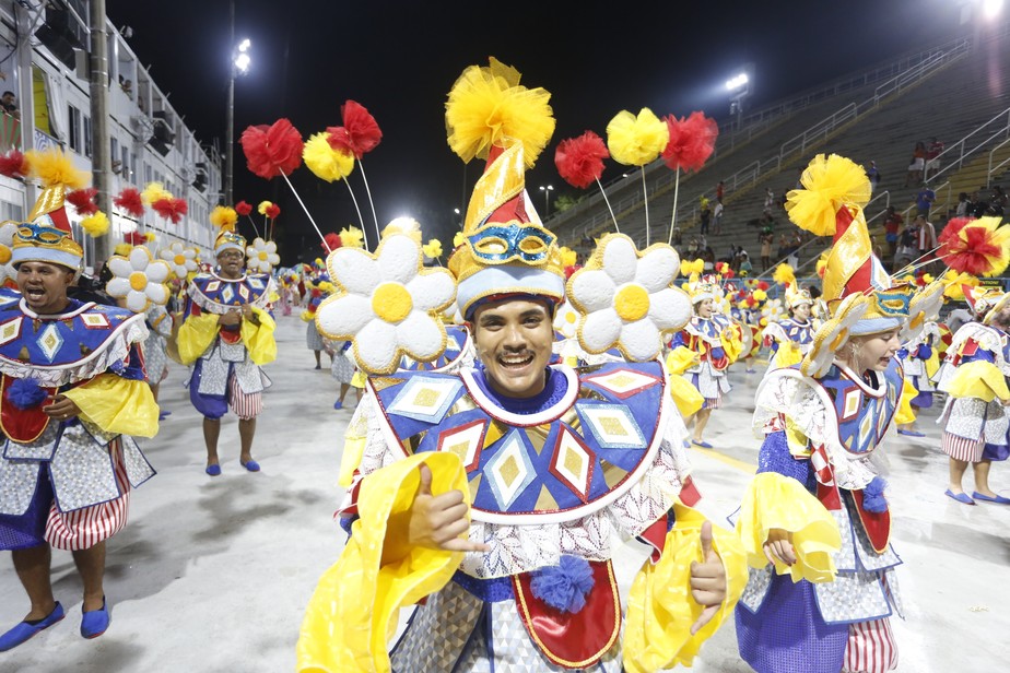 Desfile das escolas de samba da Série Ouro no Rio