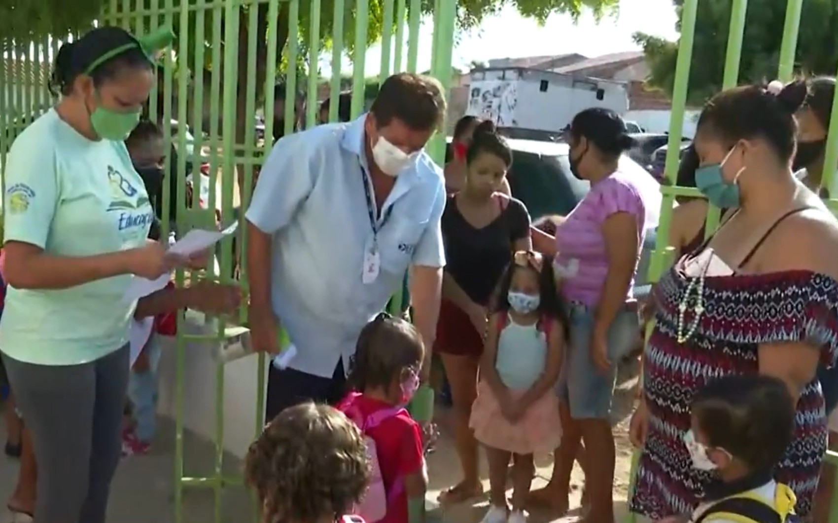 Professores da rede municipal de Juazeiro, no norte da BA, fazem paralisação; retorno às aulas estava previsto para esta segunda