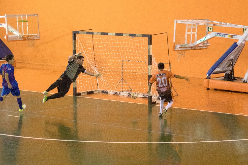 Barcelona passou pelo Santa Rita por 3 a 1 e lidera isoladamente o Grupo C (Foto: Victor Joseh / Divulgação LPBE)