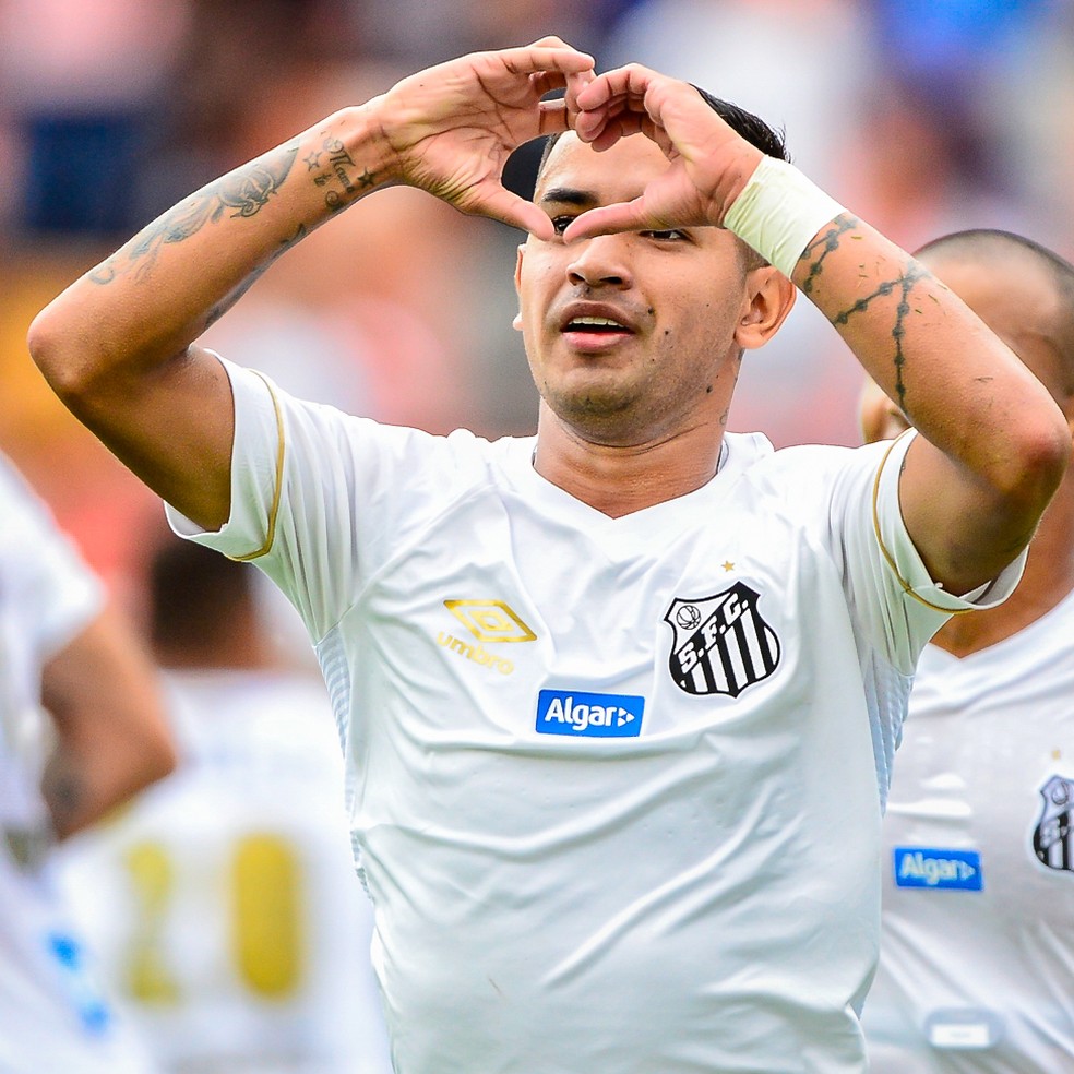 Derlis González marcou dois gols pelo Santos em 2019 — Foto: Renato Pizzutto/BP Filmes