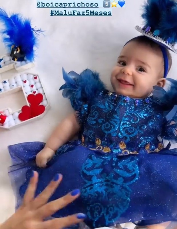 Vivian Amorim celebra 5 meses da filha com tema Festival de Parintins (Foto: Reprodução/Instagram)