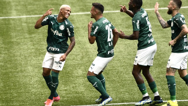 Danilo comemora o gol do Palmeiras
