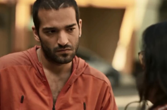 'Amor de m&atilde;e': Sandro descobre que Raul &eacute; seu pai